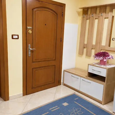 Appartement Nest Korce