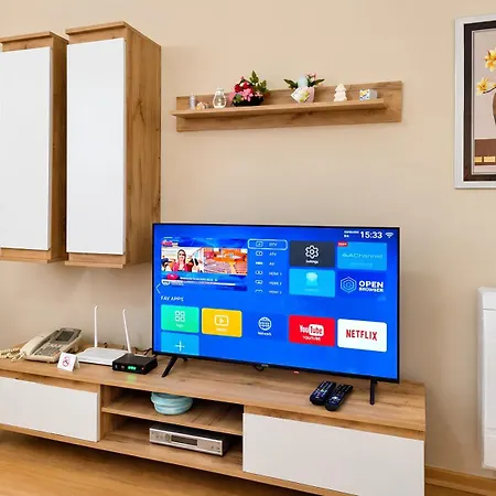 Nest Korce
