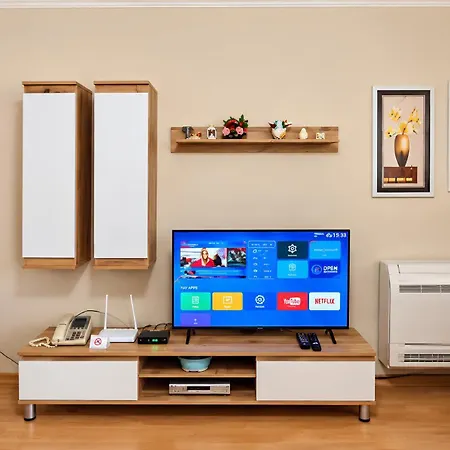 Nest Korce