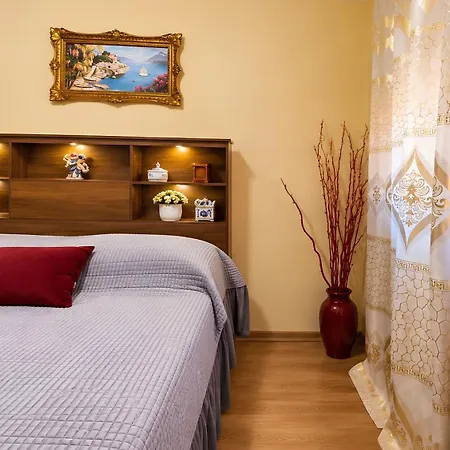 Nest * Korce